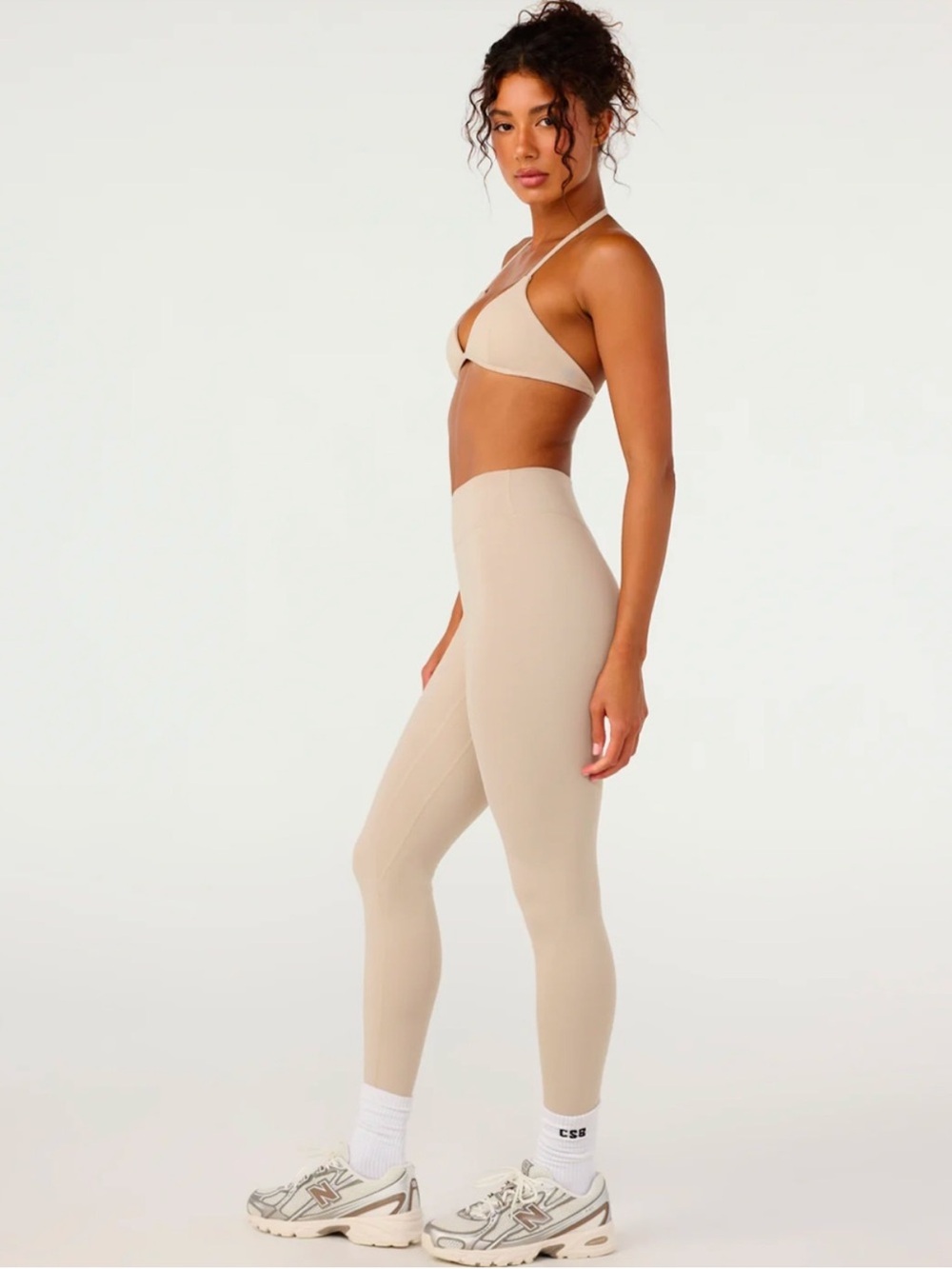 NWOT CSB CROP SHOP BOUTIQUE Form invisible scrunch leggings - Fawn - Size small